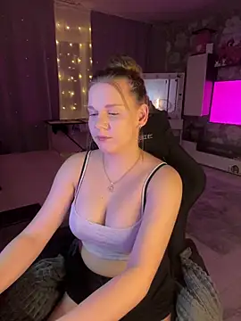 Snapshot of Lexi_noah chatting on December 21, 2025, 9:15 pm Lexi noah online show from December 21, 2025, 9:15 pm