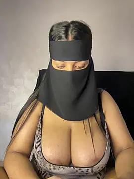 Snapshot of Narimane_maroc chatting on June 27, 2026, 12:27 am Narimane maroc online show from June 27, 2026, 12:27 am