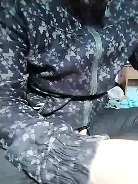 ngoclothingoc9en online show from March 18, 2025, 7:44 am