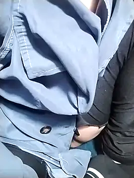 ngoclothingoc9en online show from March 17, 2025, 3:14 am