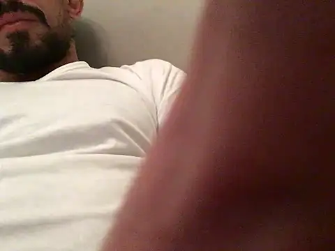 italian8764 online show from November 29, 2025, 3:06 am