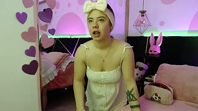 Snapshot of DanniAbbey chatting on February 9, 2026, 11:41 am DanniAbbey online show from February 9, 2026, 11:41 am