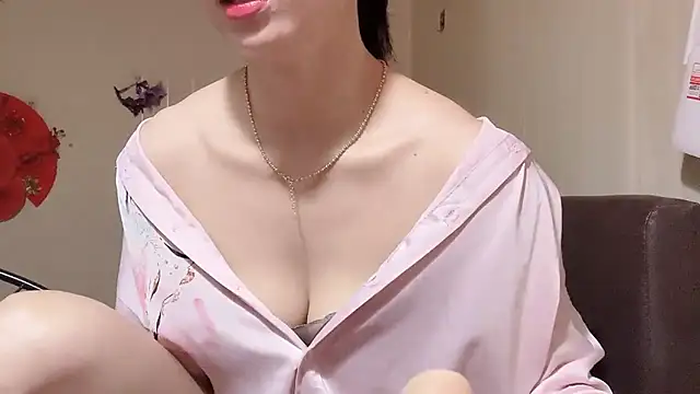 LinhChi 9x online show from May 22, 2026, 12:41 am