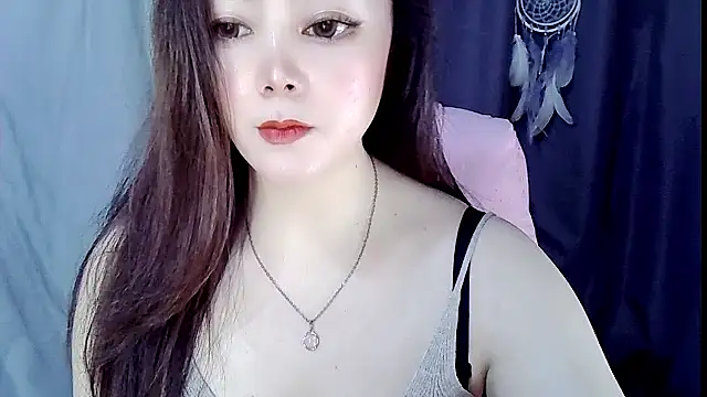 zhiyao99 online show from February 19, 2025, 4:12 am