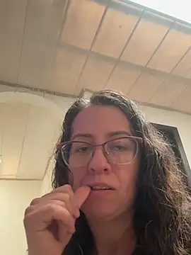 miss hanna07 online show from April 16, 2026, 2:51 pm