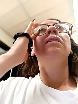 miss hanna07 online show from October 28, 2025, 4:50 pm