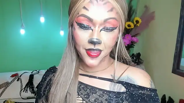 angelina james  online show from October 13, 2025, 3:57 pm