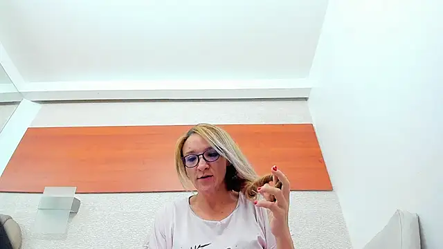 Snapshot of maddy_cartter chatting on May 28, 2026, 11:16 am maddy cartter online show from May 28, 2026, 11:16 am