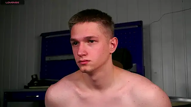 dustyn fox online show from November 30, 2025, 3:02 pm