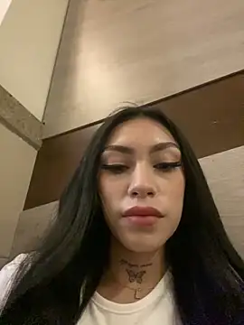 Effy Bonny online show from March 1, 2025, 5:27 pm