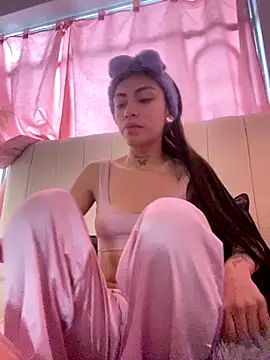 Effy Bonny online show from October 22, 2025, 5:01 pm