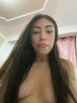 Effy Bonny online show from October 18, 2025, 2:46 am