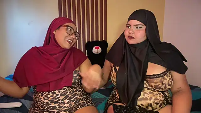  Shara Handal  online show from March 15, 2026, 7:54 pm