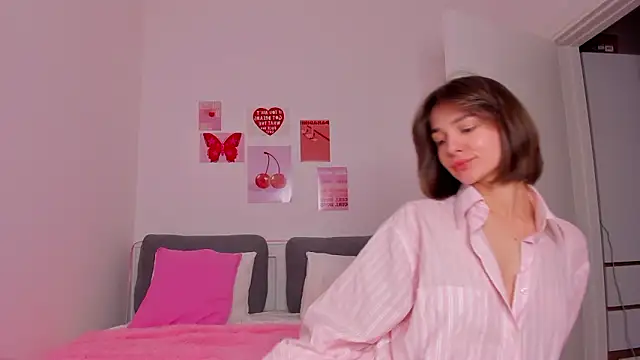 JudyAngil online show from March 13, 2026, 5:23 am