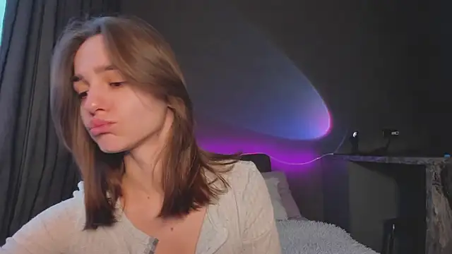 JudyAngil online show from February 12, 2026, 6:24 am