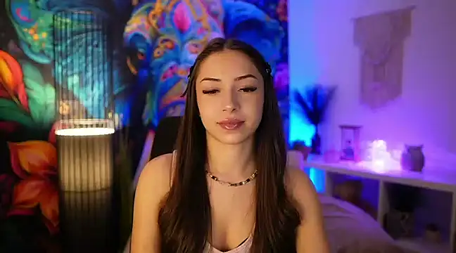 Briar Rose18 online show from March 6, 2025, 2:18 pm