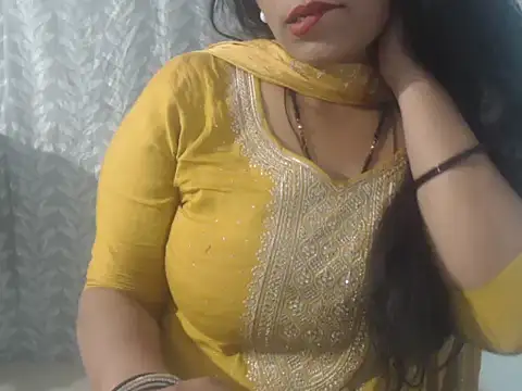 cute-priy online show from February 27, 2025, 5:29 am