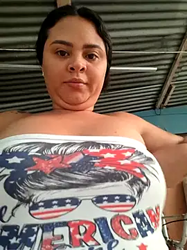 sexy-latin10 online show from October 15, 2025, 10:45 am