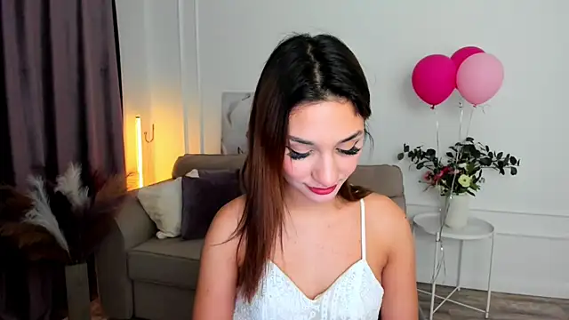 YourHottie 1 online show from September 15, 2025, 7:36 pm