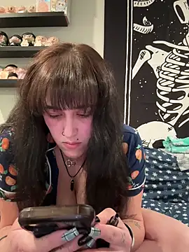 ThicBunz online show from December 17, 2025, 11:21 pm