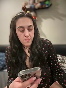 ThicBunz online show from April 12, 2026, 12:25 am