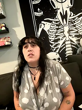 ThicBunz online show from October 9, 2025, 3:56 pm