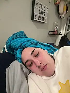 ThicBunz online show from October 11, 2025, 3:24 pm