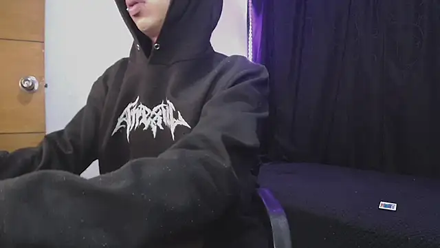 sexybat twink online show from March 15, 2025, 4:35 am