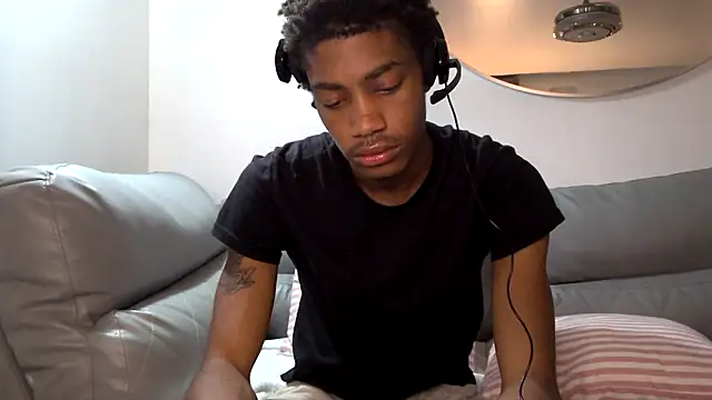 Skinnyblackman online show from October 10, 2025, 10:43 pm