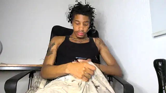 Snapshot of Skinnyblackman chatting on May 28, 2026, 4:09 am Skinnyblackman online show from May 28, 2026, 4:09 am
