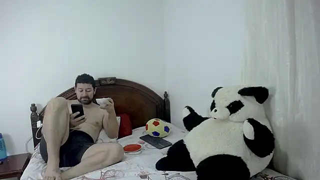 ambar jacksonn online show from March 25, 2026, 11:31 am