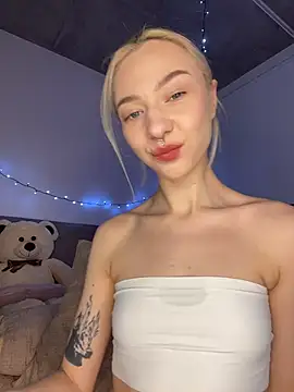  urbestie  online show from February 27, 2026, 11:04 pm