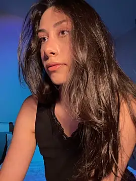 Sophiehii online show from May 15, 2026, 11:08 am