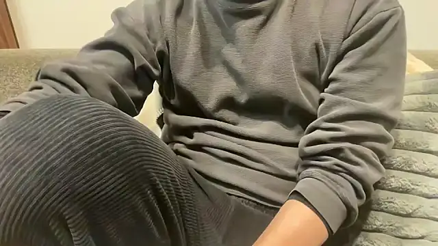 atom0407 online show from January 10, 2025, 3:06 pm