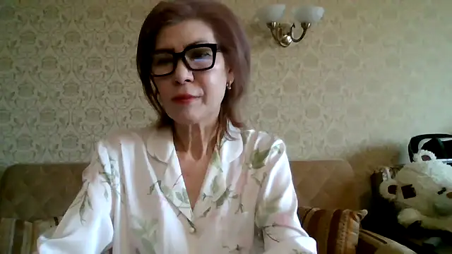 Elegant00Lady online show from February 16, 2026, 4:33 am