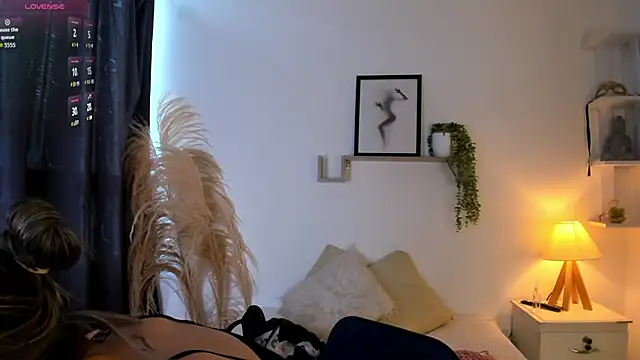 Snapshot of Abigail_29 chatting on October 14, 2025, 12:17 pm Abigail 29 online show from October 14, 2025, 12:17 pm