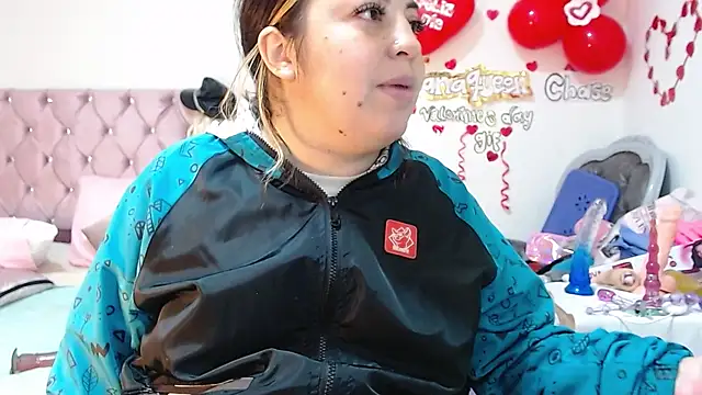 lanaqueen699 online show from February 28, 2025, 7:03 pm