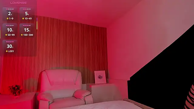 Snapshot of Melany_Luv chatting on November 17, 2025, 9:41 pm Melany Luv online show from November 17, 2025, 9:41 pm