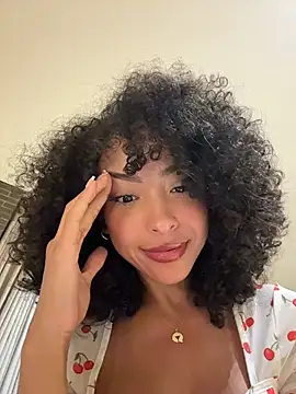 Snapshot of OSHUN_ chatting on July 31, 2026, 4:45 am OSHUN online show from July 31, 2026, 4:45 am