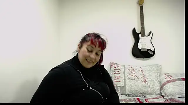 amydeepqueen online show from May 6, 2026, 2:21 pm