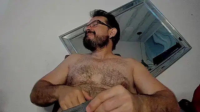 Snapshot of SbasTone_Muscle chatting on October 8, 2025, 1:12 pm SbasTone Muscle online show from October 8, 2025, 1:12 pm