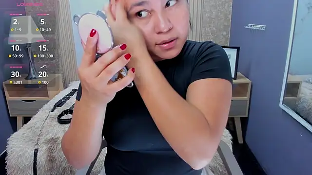 AmorMia online show from November 19, 2025, 7:58 pm