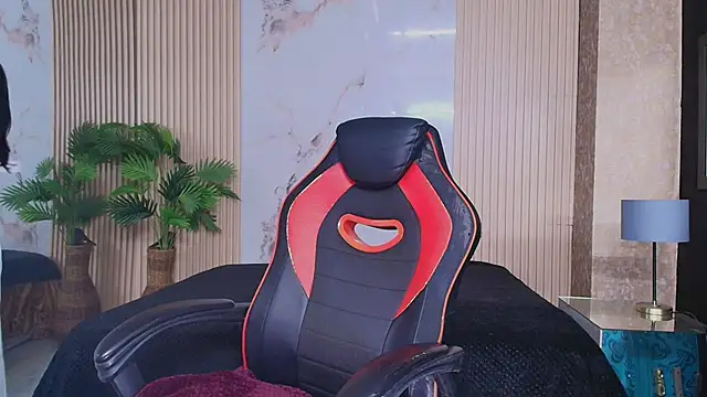 AmorMia online show from October 30, 2025, 7:44 pm