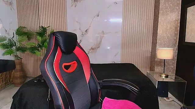 AmorMia online show from November 1, 2025, 8:03 pm