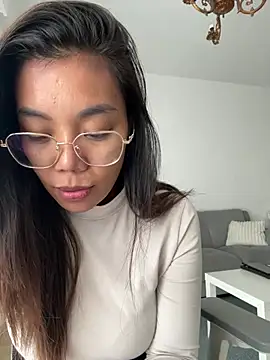 NaughtyMe online show from December 17, 2024, 7:39 am