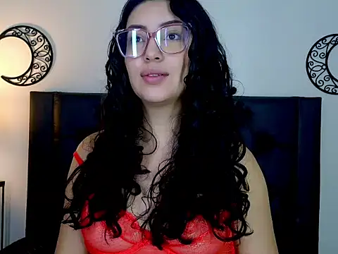 EvoletFMK online show from October 18, 2025, 5:26 pm