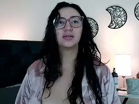 Snapshot of EvoletFMK chatting on June 11, 2026, 12:24 pm EvoletFMK online show from June 11, 2026, 12:24 pm