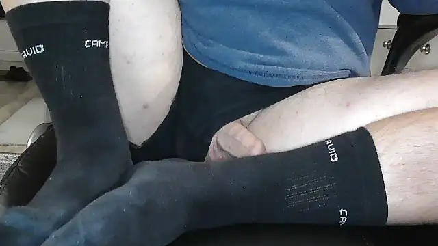 Snapshot of SockenTimo24 chatting on November 15, 2025, 9:24 am SockenTimo24 online show from November 15, 2025, 9:24 am