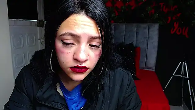 Violettasquirt online show from May 14, 2026, 1:30 pm