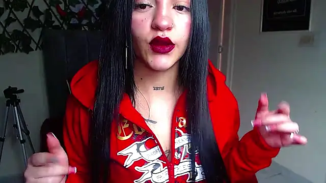Snapshot of Violettasquirt chatting on June 3, 2026, 1:34 pm Violettasquirt online show from June 3, 2026, 1:34 pm
